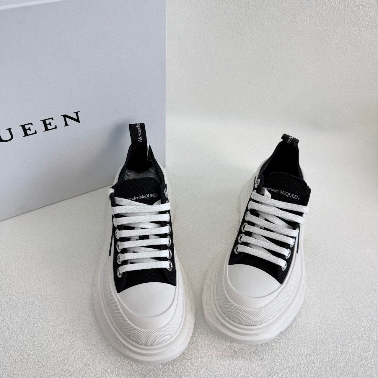 Alexander McQueen Alexander McQueen Black Boots us_6 Women Size US 6 / IT 36 - 2 Thumbnail