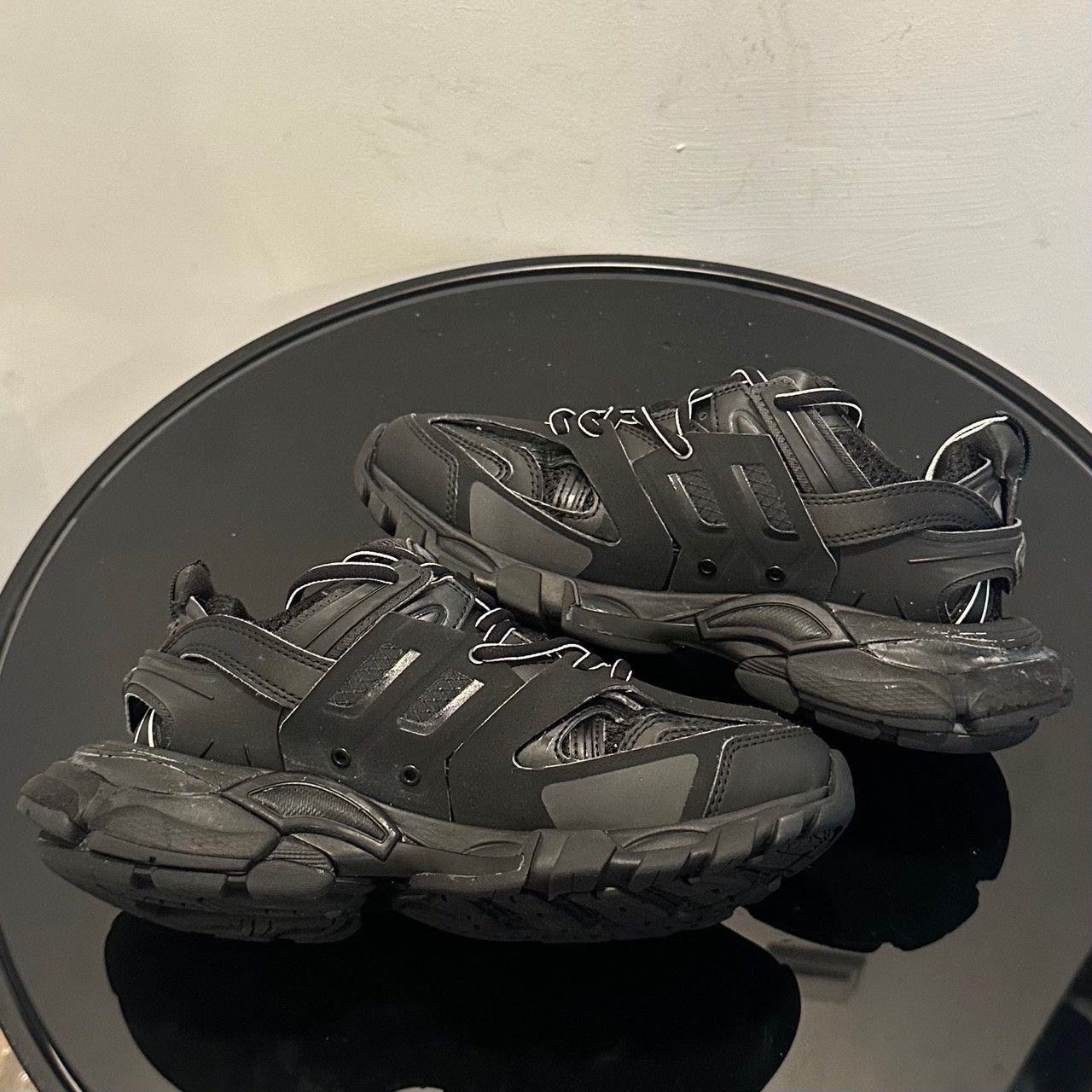 Balenciaga Balenciaga Black Lowtop Sneakers us_6 Women Size US 6 / IT 36 - 5 Thumbnail