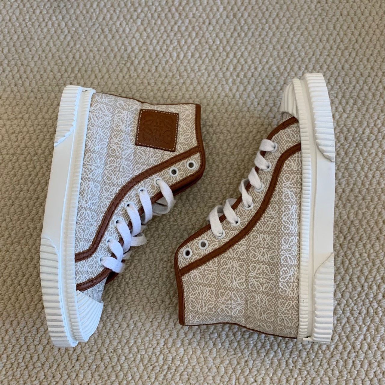 Loewe Loewe Brown Hitop Sneakers us_5 Women Size US 5 / IT 35 - 9 Thumbnail