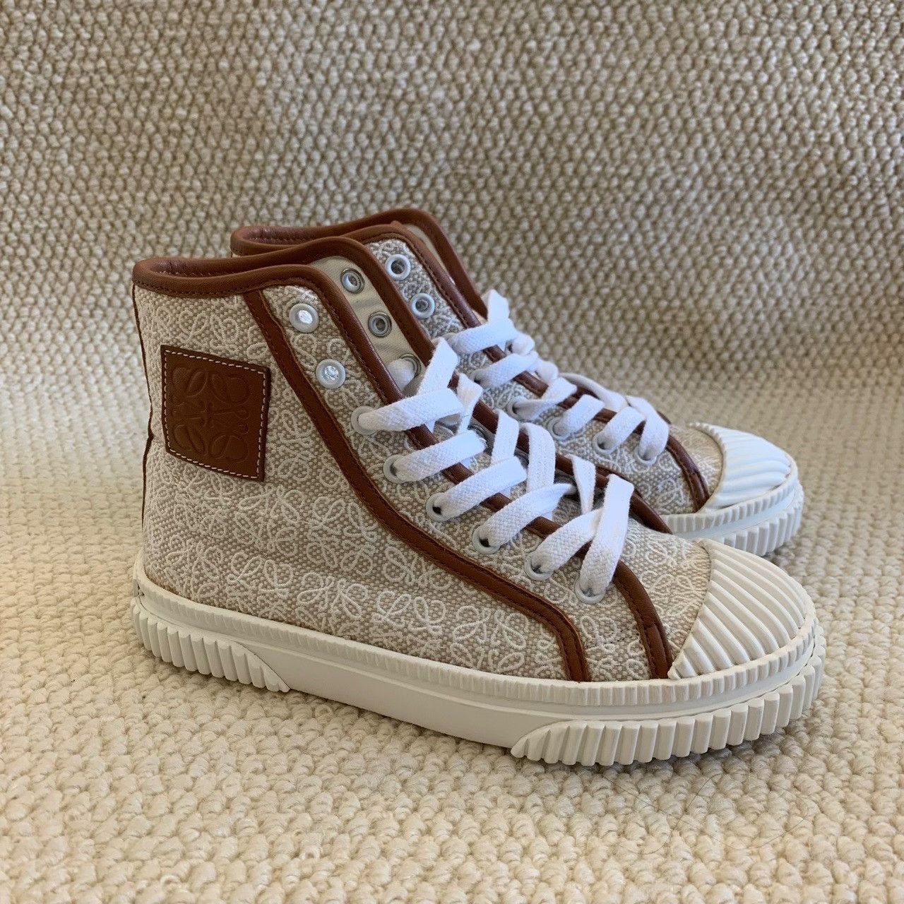 Loewe Loewe Brown Hitop Sneakers us_5 Women Size US 5 / IT 35 - 3 Thumbnail