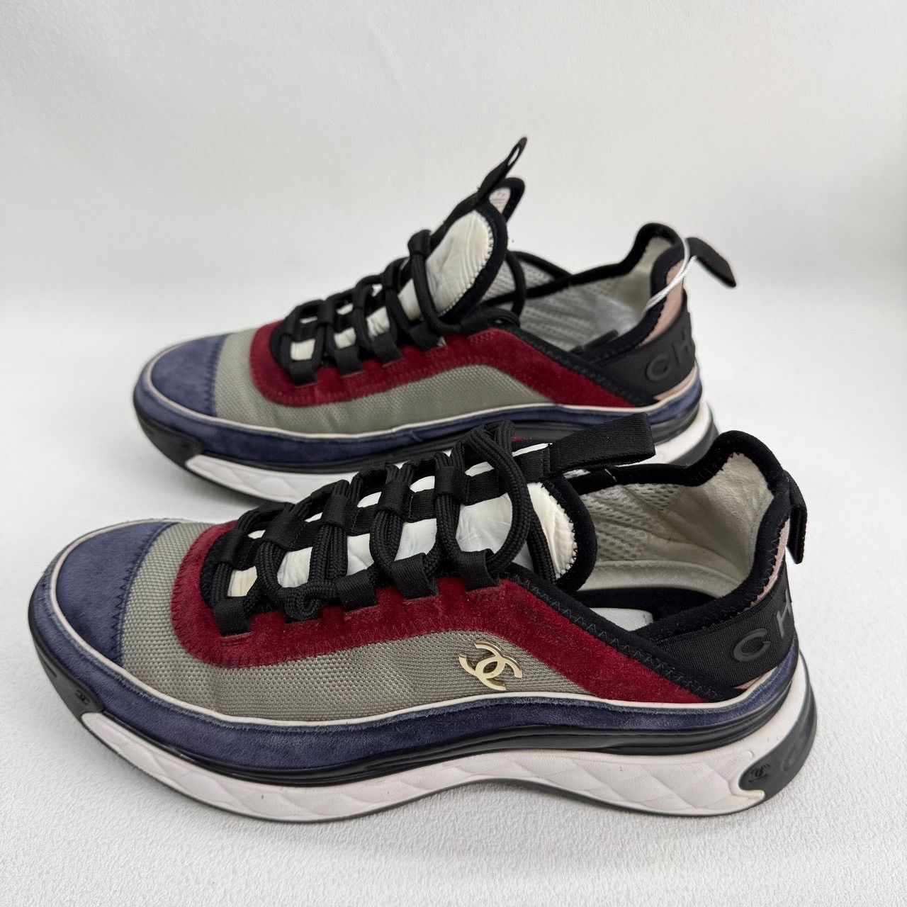 Chanel Chanel Casual Red Lowtop Sneakers us_7-5 Women Size US 7.5 / IT 37.5 - 7 Thumbnail
