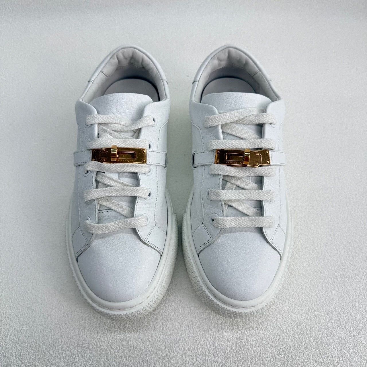 Hermes Hermes Casual Gold Lowtop Sneakers us_6 Women Size US 6 / IT 36 - 2 Thumbnail