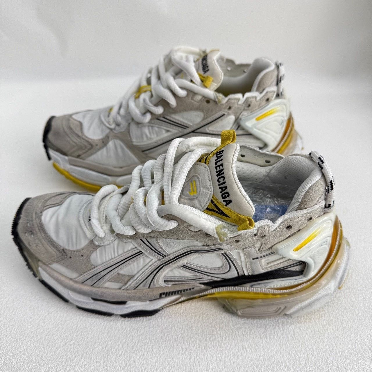 Balenciaga Balenciaga Running Yellow Lowtop Sneakers us_6 Women Size US 6 / IT 36 - 6 Thumbnail