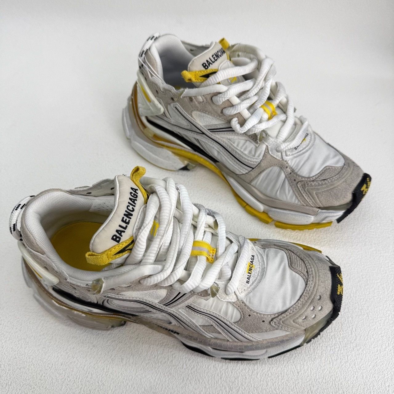Balenciaga Balenciaga Running Yellow Lowtop Sneakers us_6 Women Size US 6 / IT 36 - 3 Thumbnail