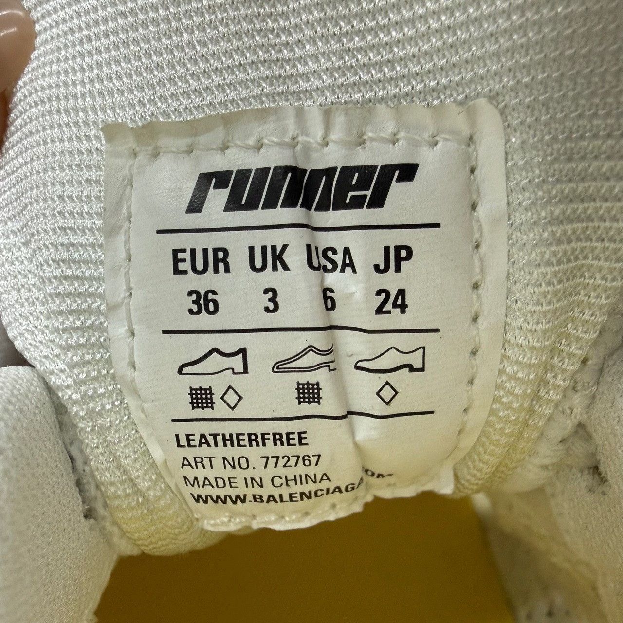 Balenciaga Balenciaga Running Yellow Lowtop Sneakers us_6 Women Size US 6 / IT 36 - 5 Thumbnail