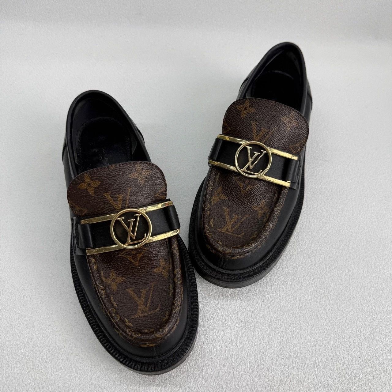 Louis Vuitton Louis Vuitton Leather Black Lowtop Sneakers us_6 Women Size US 6 / IT 36 - 6 Thumbnail