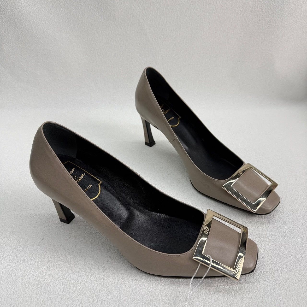 Roger Vivier Roger Vivier Retro Gray Lowtop Sneakers us_5 Women Size US 5 / IT 35 - 3 Thumbnail