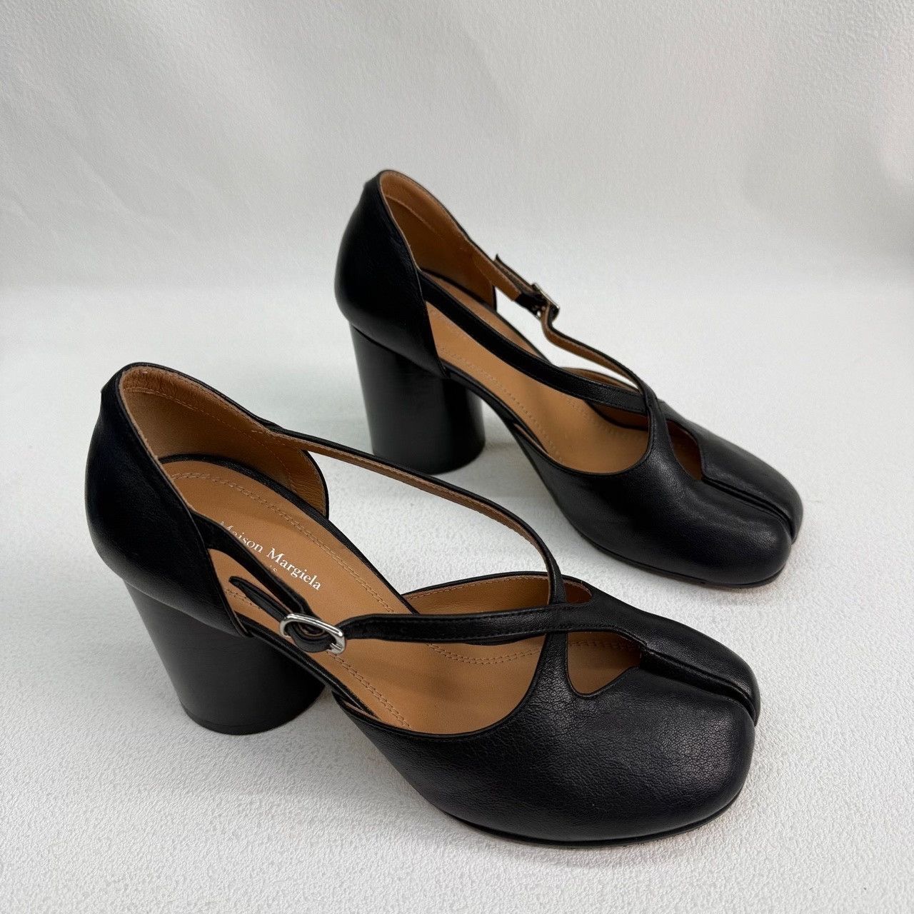 Maison Margiela Maison Margiela Leather Black Lowtop Sneakers us_6-5 Women Size US 6.5 / IT 36.5 - 3 Thumbnail