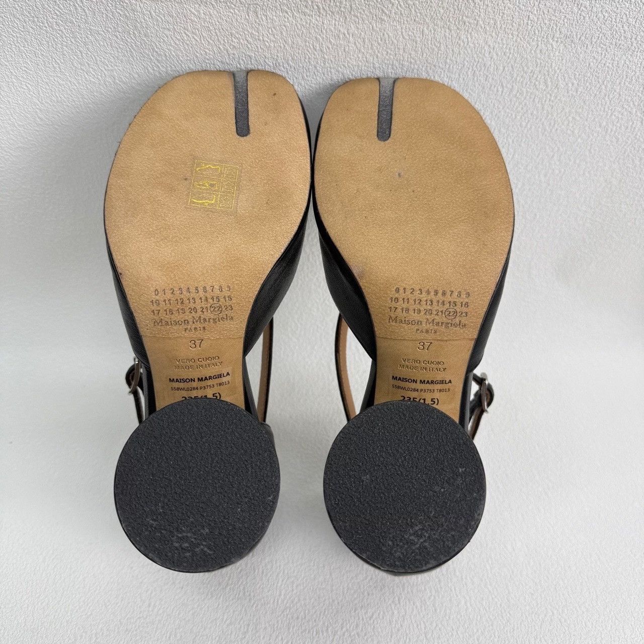 Maison Margiela Maison Margiela Leather Black Lowtop Sneakers us_6-5 Women Size US 6.5 / IT 36.5 - 5 Thumbnail