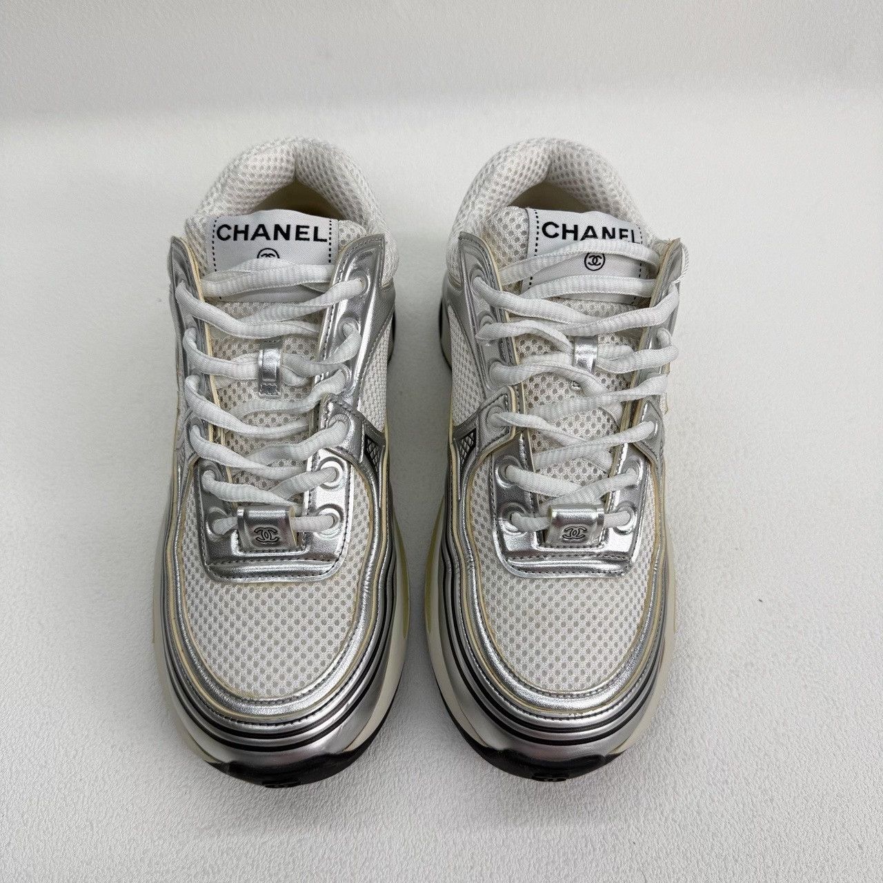 Chanel Chanel Leather Silver Lowtop Sneakers us_5 Women Size US 5 / IT 35 - 2 Thumbnail