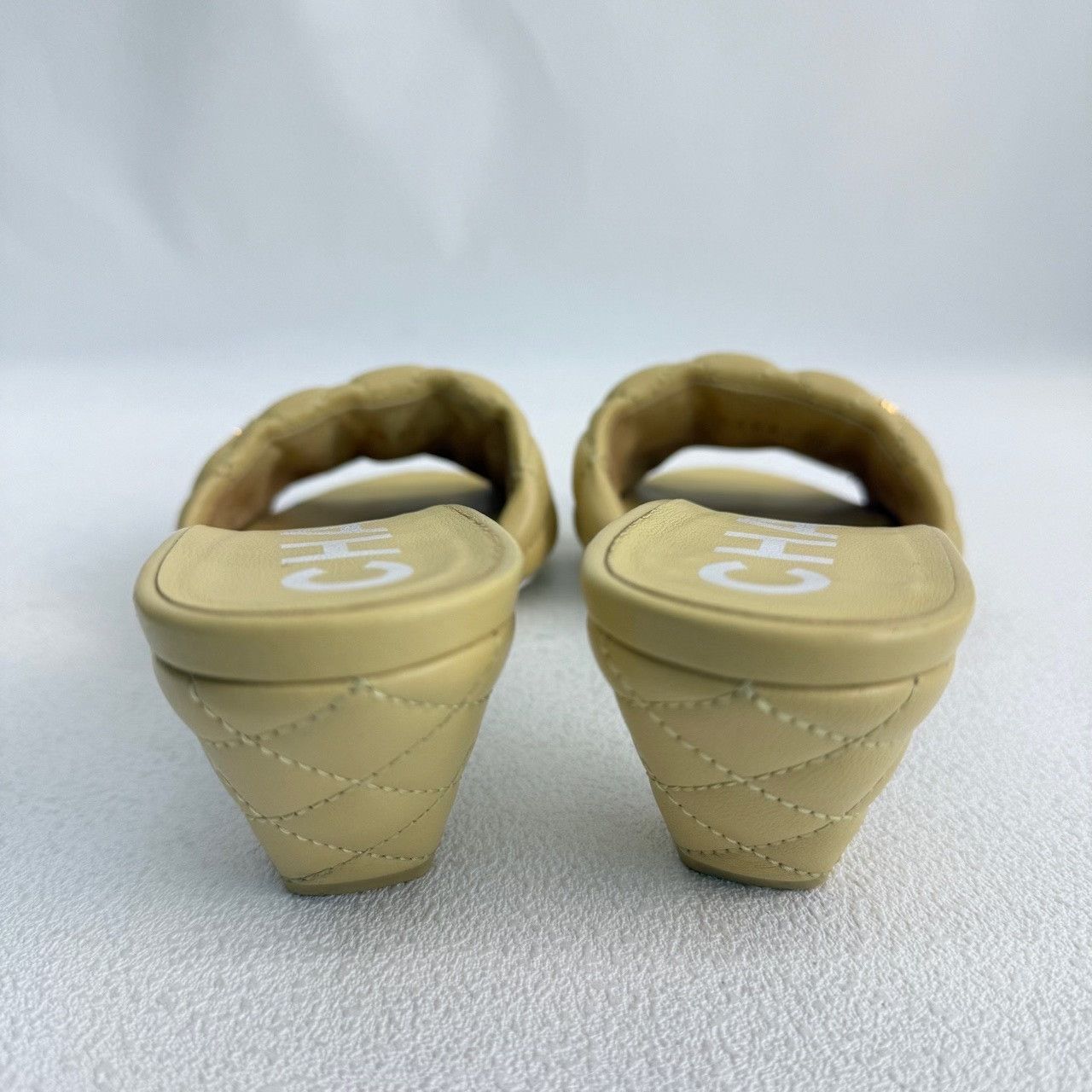 Chanel Chanel Plaid Yellow Sandals us_6 Women Size US 6 / IT 36 - 4 Thumbnail