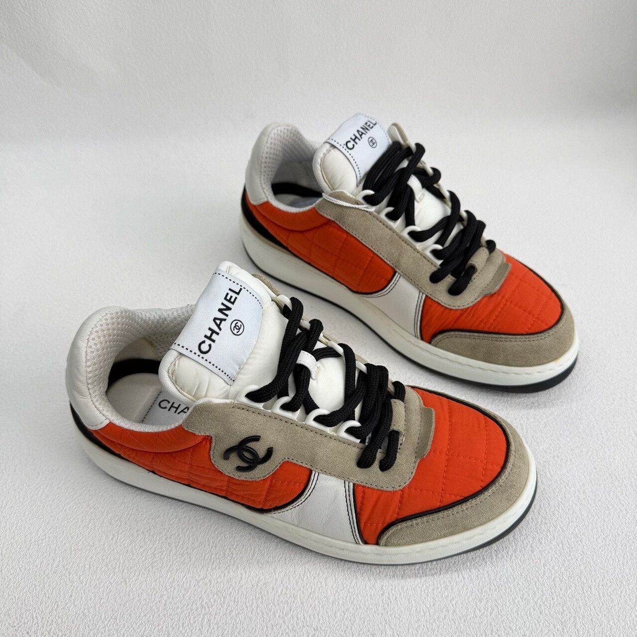Chanel Chanel Patchwork White Lowtop Sneakers us_6 Women Size US 6 / IT 36 - 3 Thumbnail