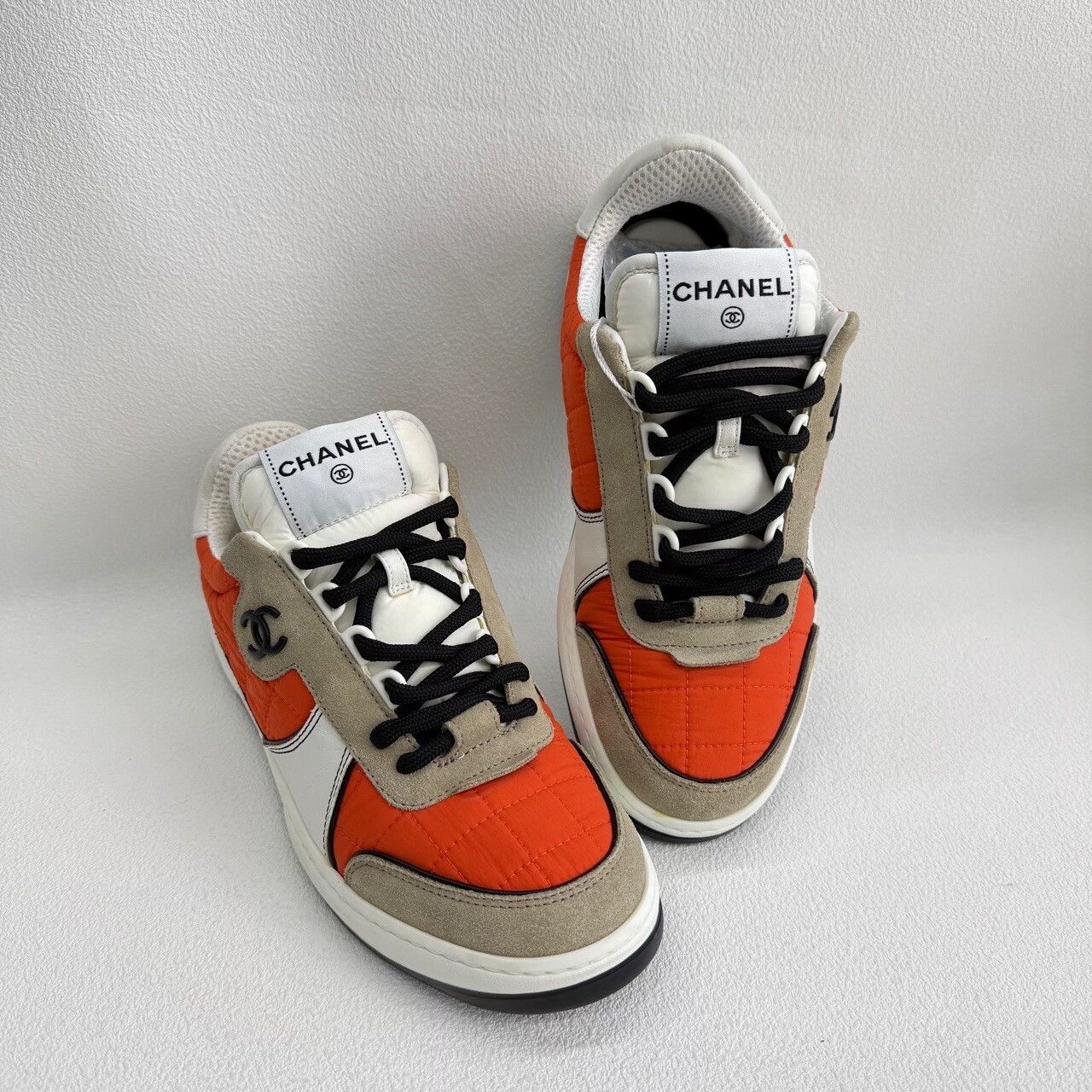 Chanel Chanel Patchwork White Lowtop Sneakers us_6 Women Size US 6 / IT 36 - 9 Thumbnail