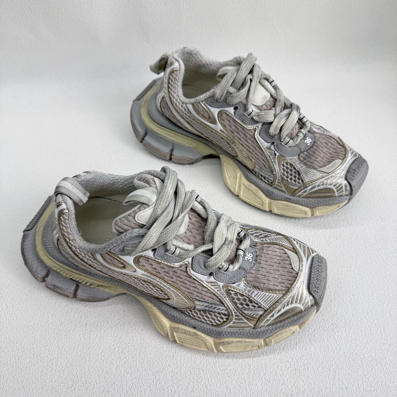 Balenciaga Balenciaga Mesh Silver Lowtop Sneakers us_6 Women Size US 6 / IT 36 - 3 Thumbnail
