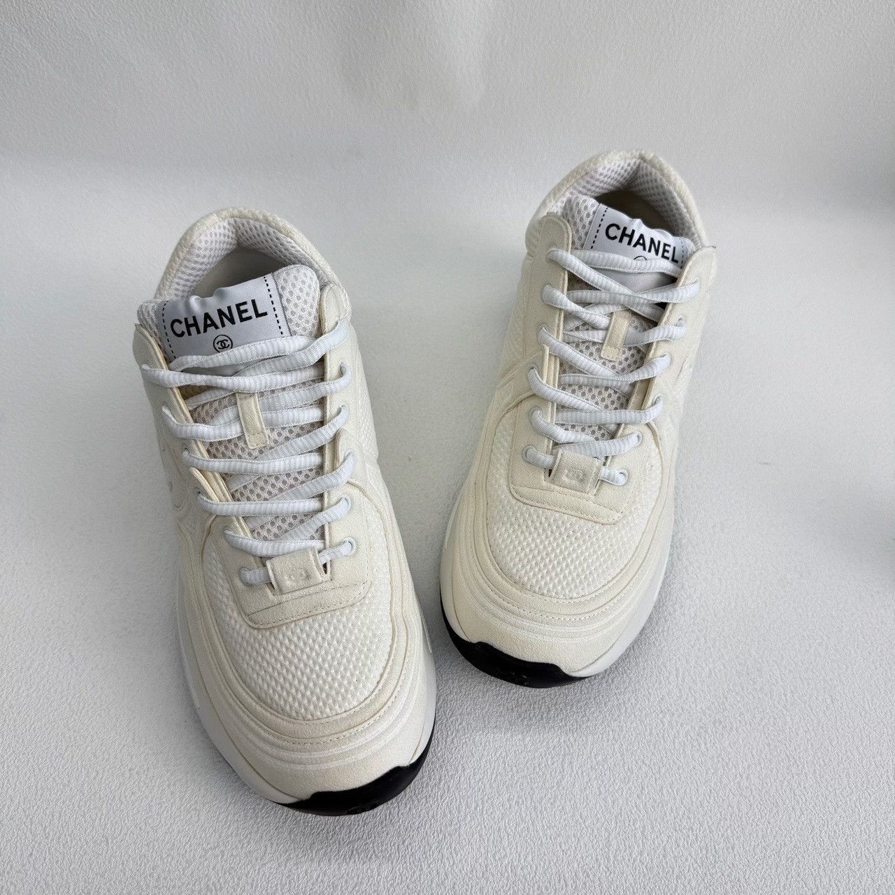 Chanel Chanel Retro White Lowtop Sneakers us_6-5 Women Size US 6.5 / IT 36.5 - 8 Thumbnail