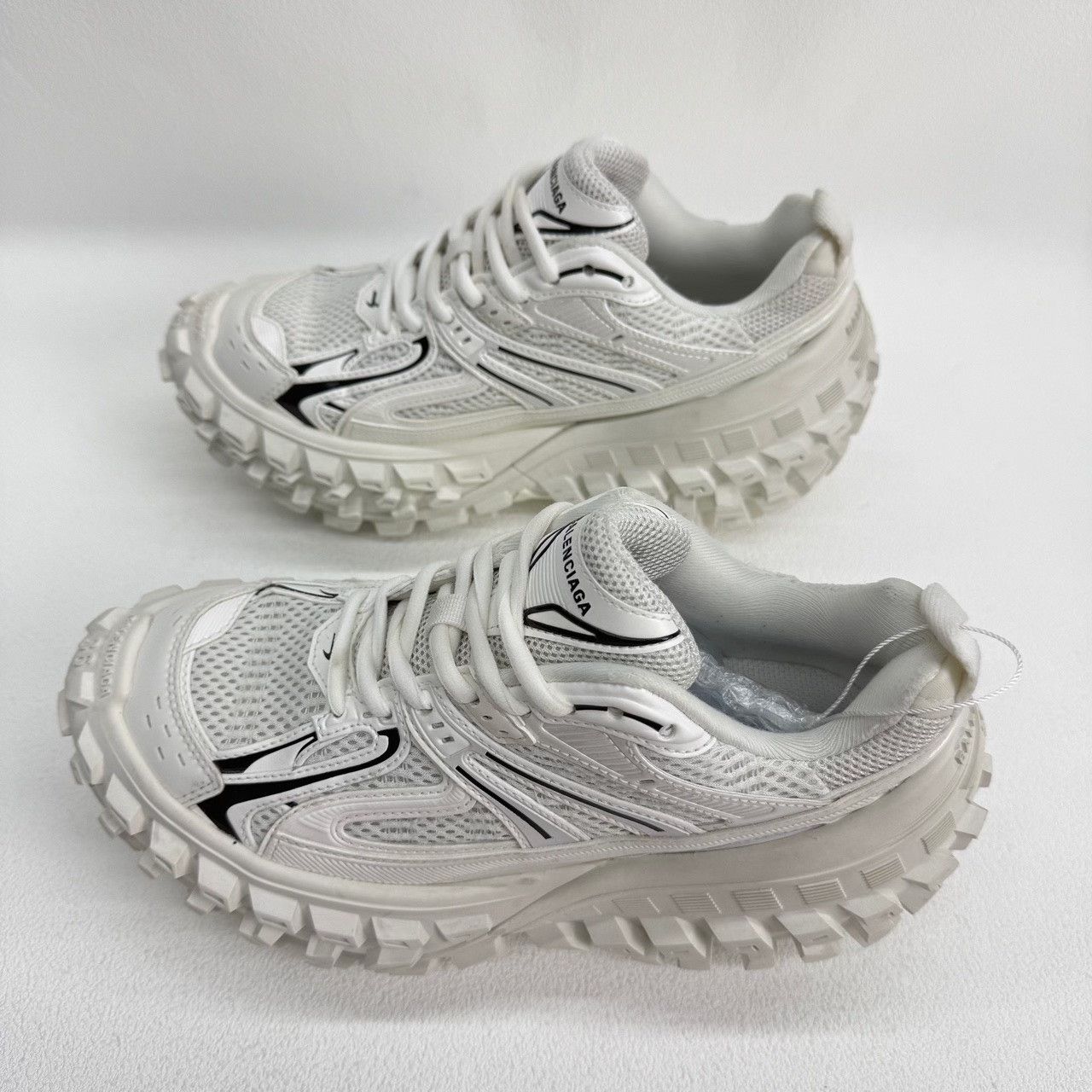 Balenciaga Balenciaga White Lowtop Sneakers us_6 Women Size US 6 / IT 36 - 6 Thumbnail