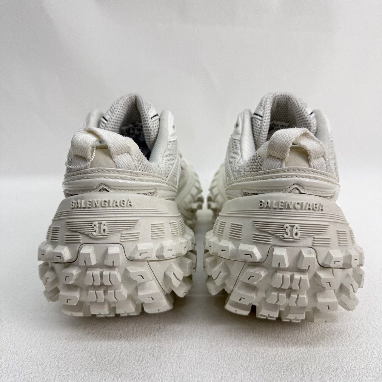 Balenciaga Balenciaga White Lowtop Sneakers us_6 Women Size US 6 / IT 36 - 4 Thumbnail