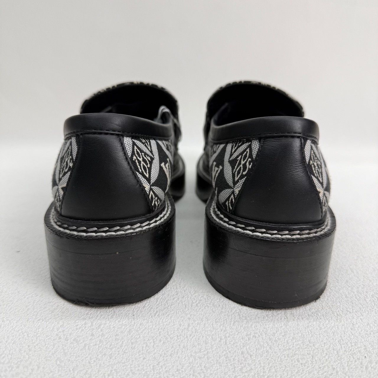 Louis Vuitton Louis Vuitton Casual Black Lowtop Sneakers us_6-5 Women Size US 6.5 / IT 36.5 - 4 Thumbnail