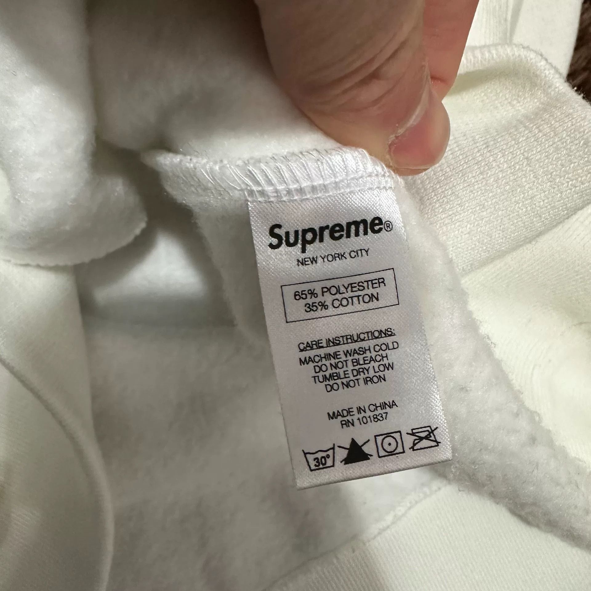 Supreme Supreme Hoodie l Men Size US L / EU 52-54 / 3 - 6 Thumbnail