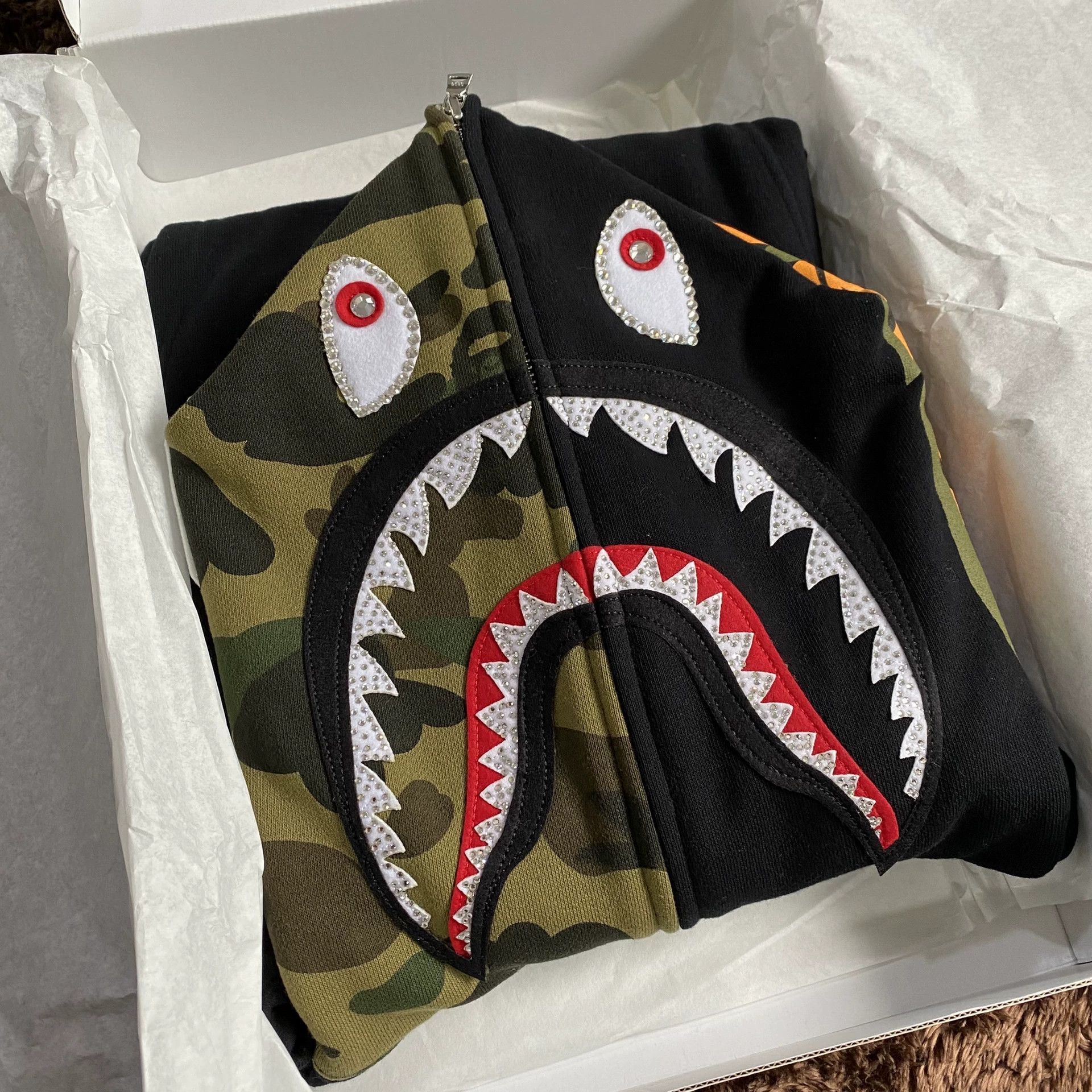 Bape Bape Shark Silver Hoodie m Men Size US M / EU 48-50 / 2 - 6 Thumbnail