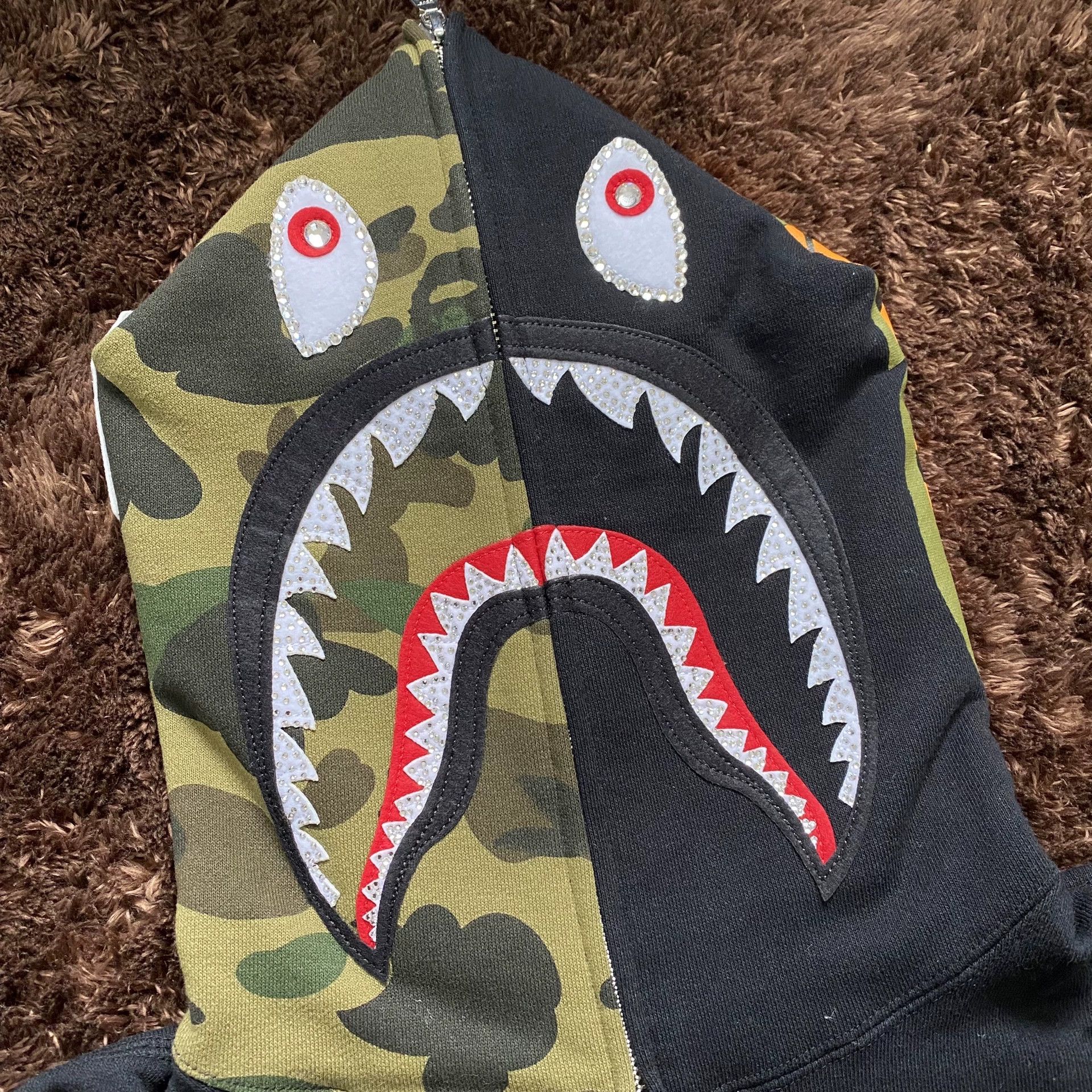 Bape Bape Shark Silver Hoodie m Men Size US M / EU 48-50 / 2 - 2 Thumbnail