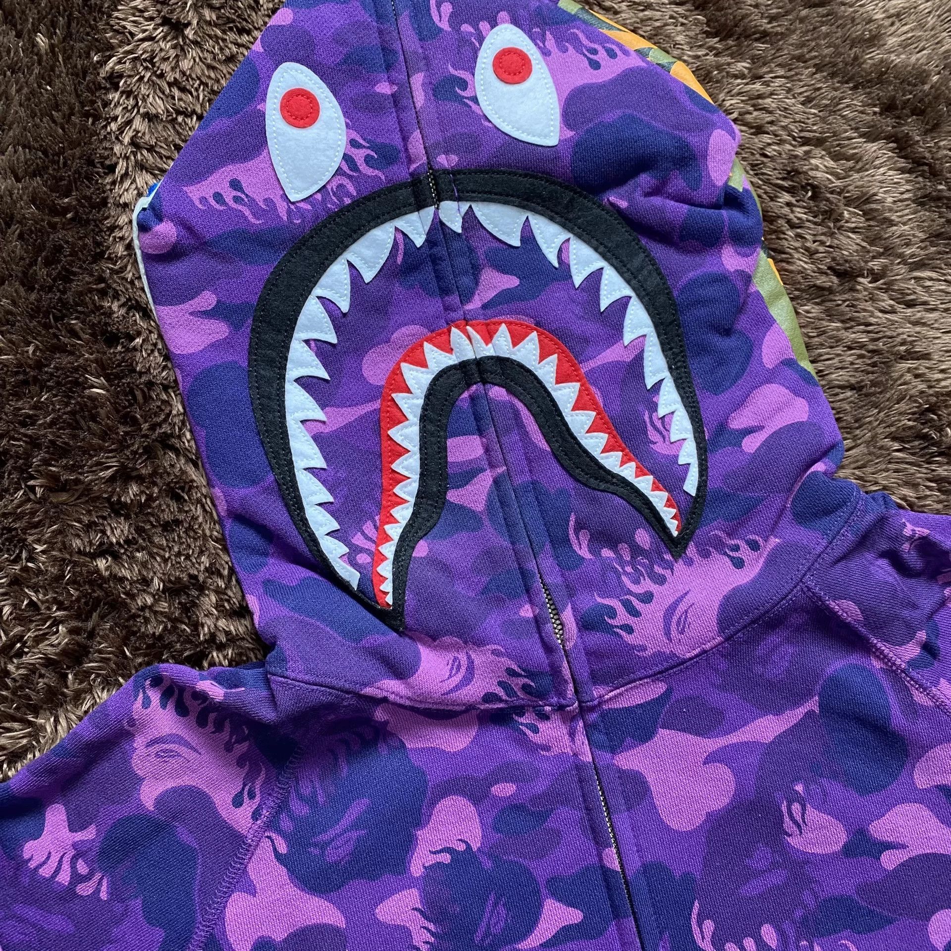 Bape Bape Shark Purple Hoodie m Men Size US M / EU 48-50 / 2 - 2 Thumbnail