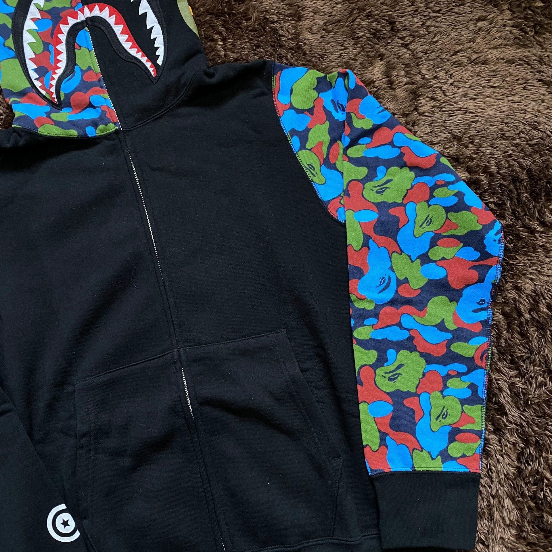 Bape Bape Shark Hoodie m Men Size US M / EU 48-50 / 2 - 3 Thumbnail
