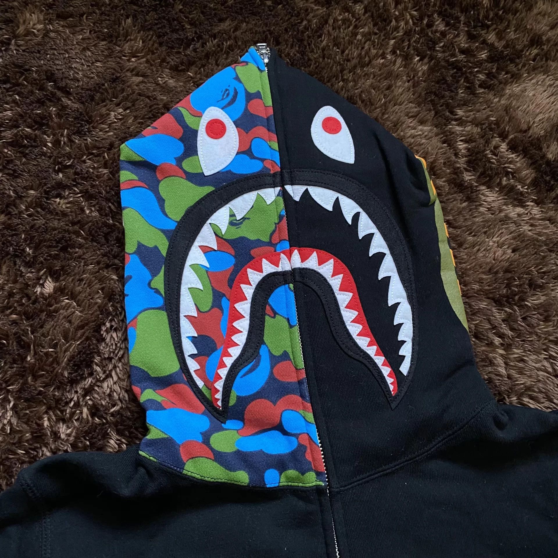 Bape Bape Shark Hoodie m Men Size US M / EU 48-50 / 2 - 2 Thumbnail