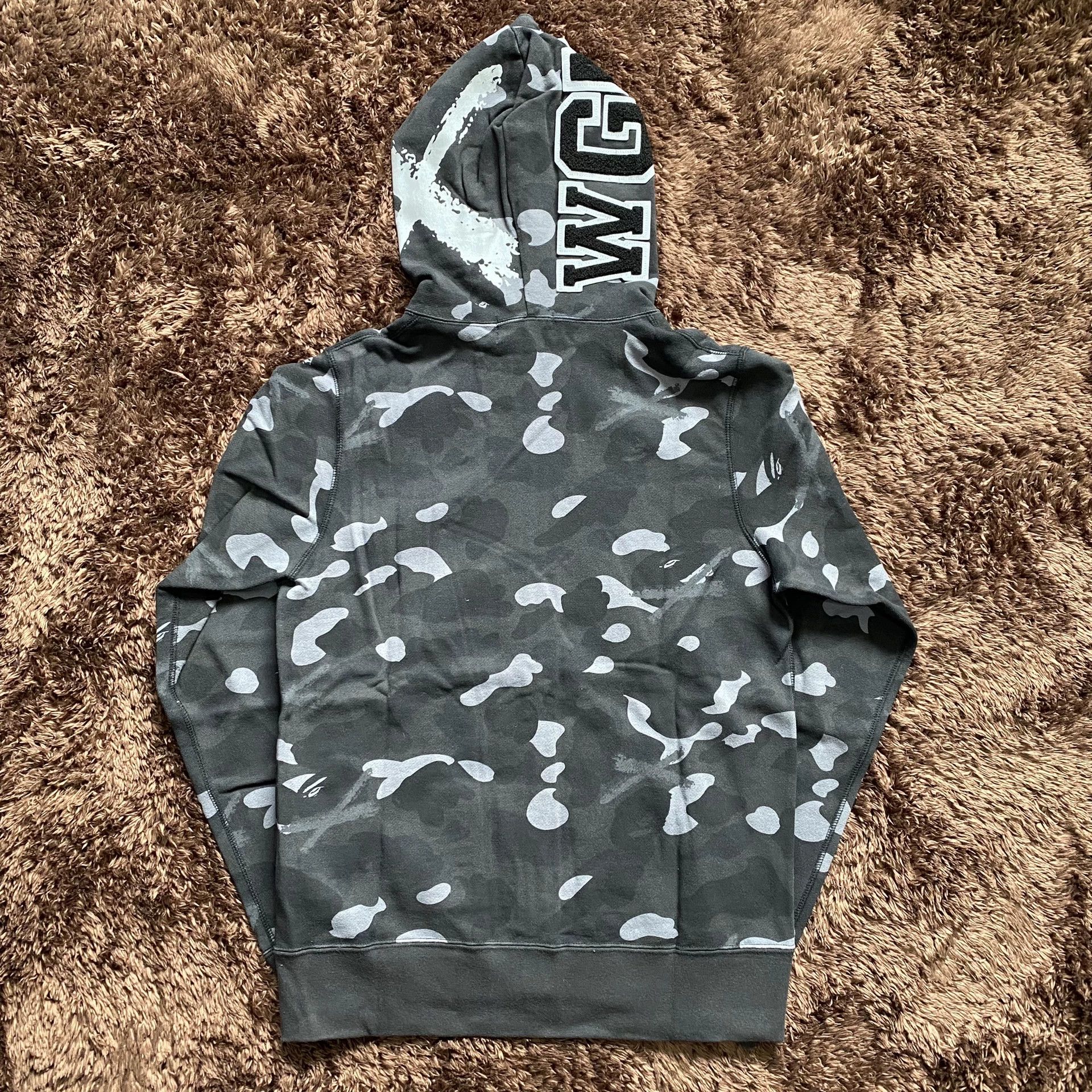 Bape Bape Shark Hoodie m Men Size US M / EU 48-50 / 2 - 6 Thumbnail
