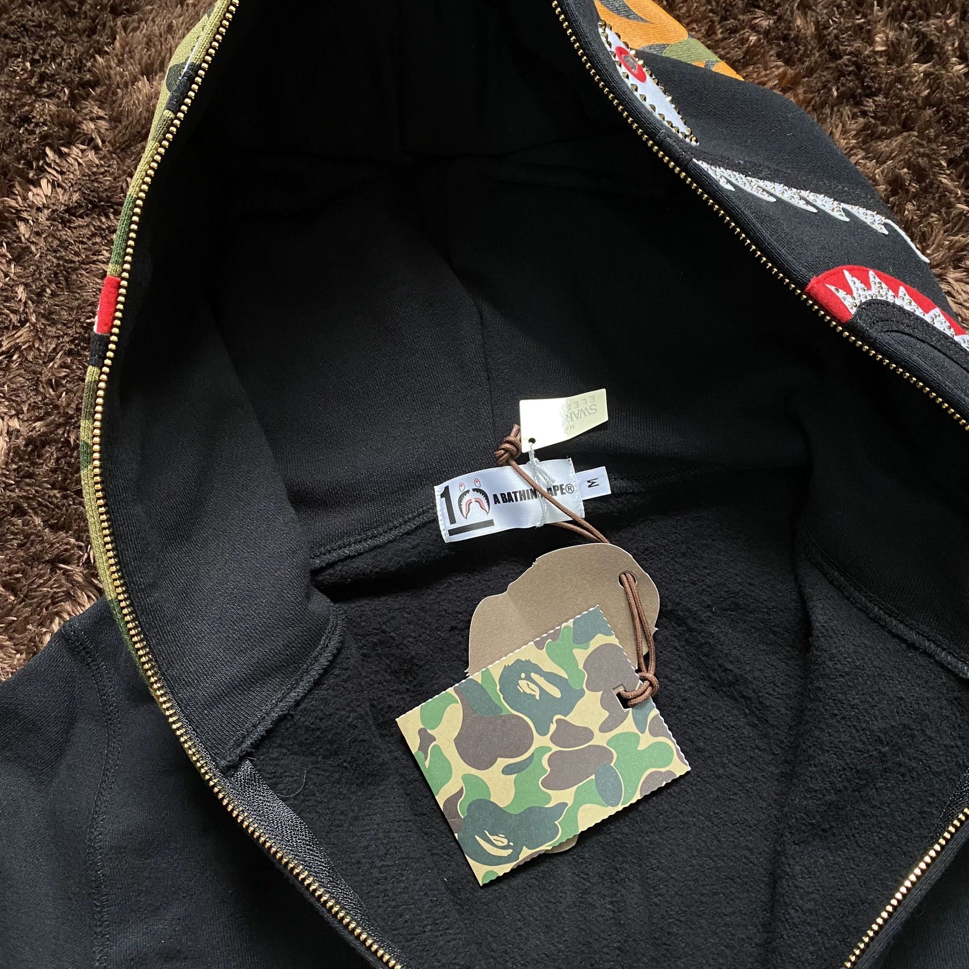 Bape Bape Shark Gold Hoodie m Men Size US M / EU 48-50 / 2 - 5 Thumbnail