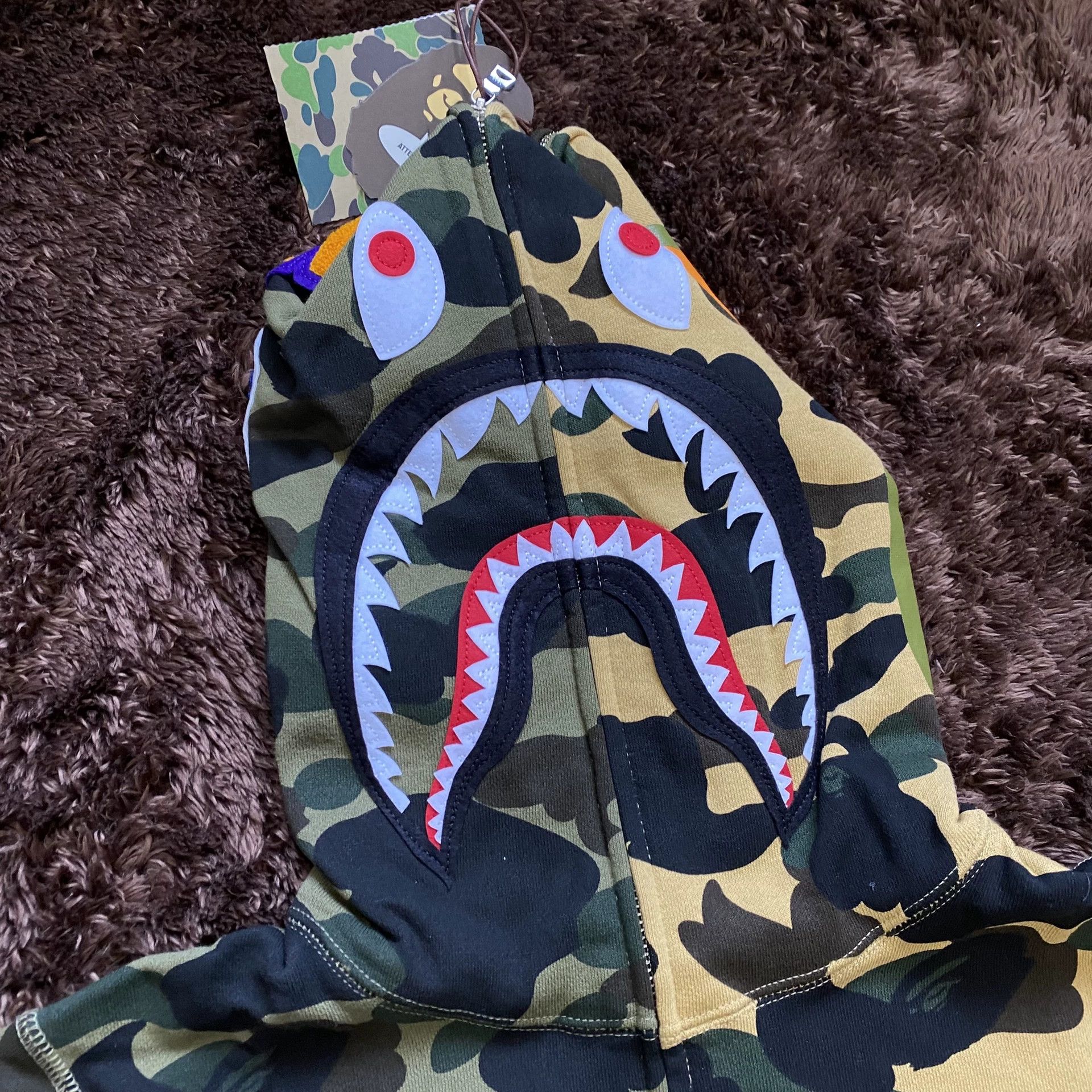 Bape Bape Shark Hoodie m Men Size US M / EU 48-50 / 2 - 2 Thumbnail