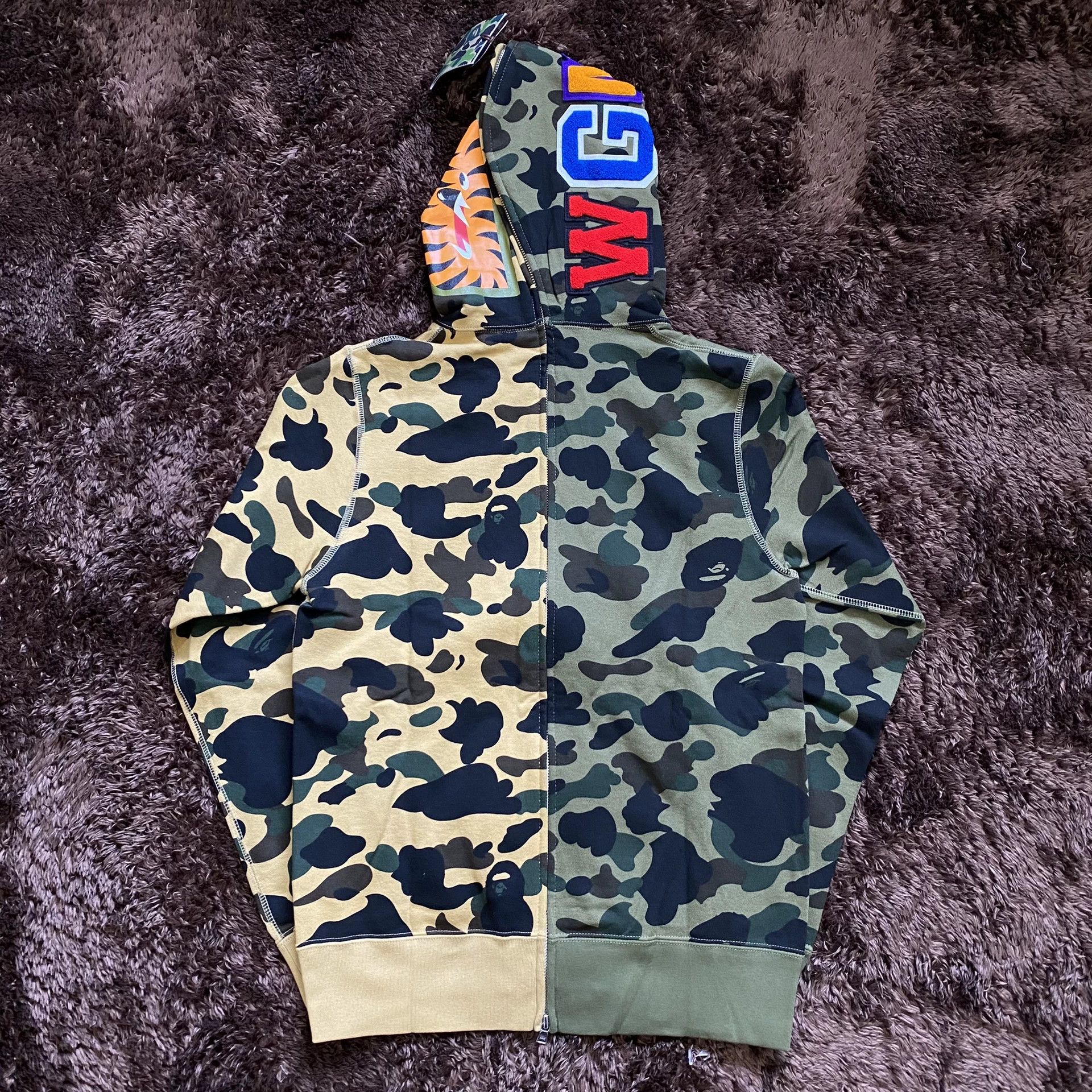 Bape Bape Shark Hoodie m Men Size US M / EU 48-50 / 2 - 4 Thumbnail