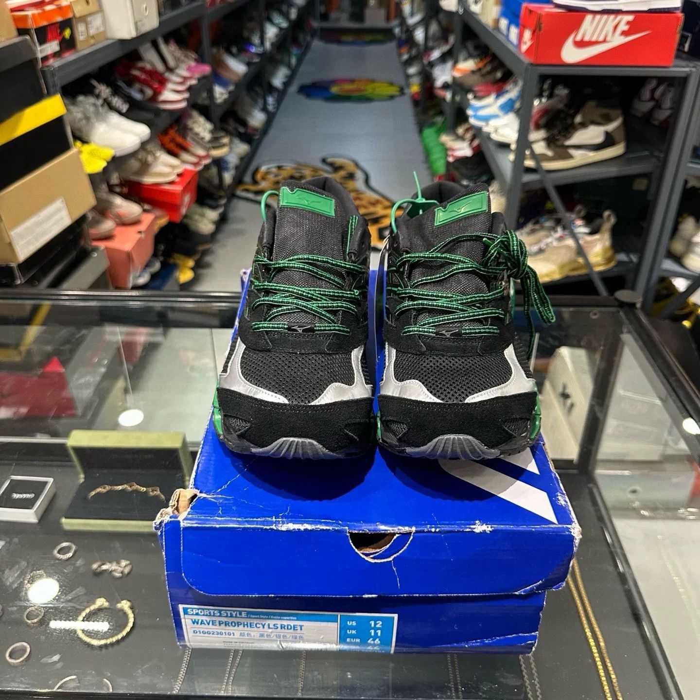 Mizuno Mizuno Green Lowtop Sneakers 12 Men Size US 12 / EU 45 - 2 Thumbnail
