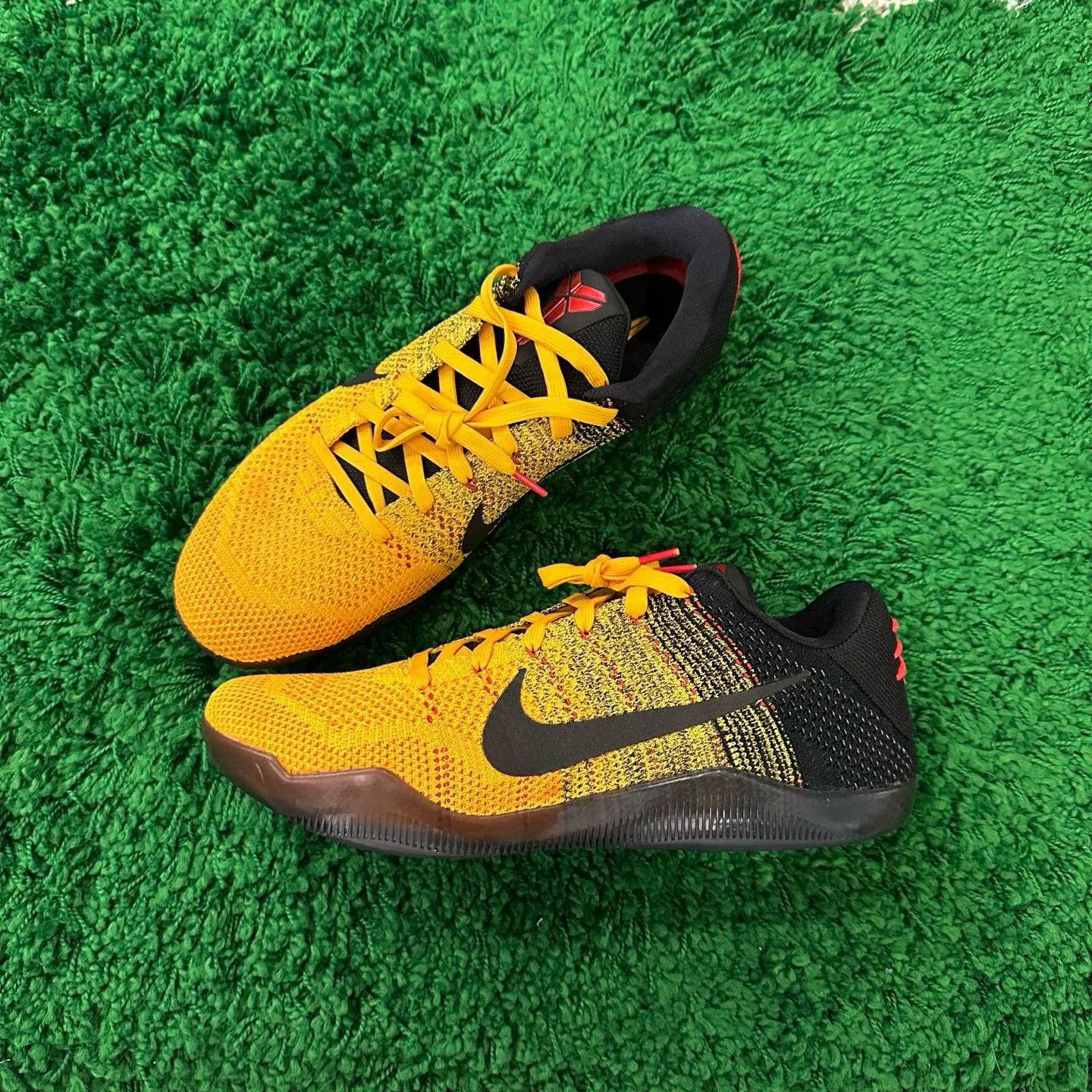 Nike Nike Yellow Lowtop Sneakers 12 Men Size US 12 / EU 45 - 8 Thumbnail