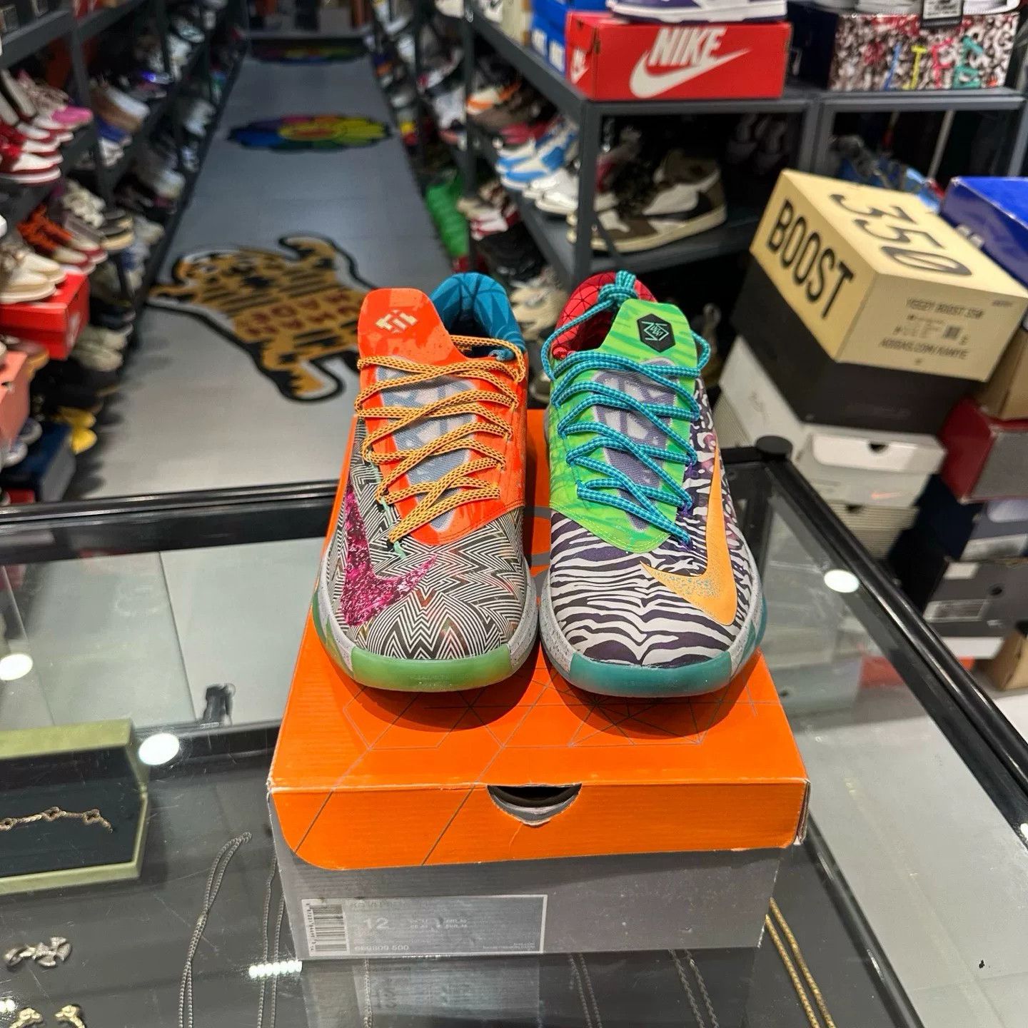 Nike Nike Multi Lowtop Sneakers 12 Men Size US 12 / EU 45 - 2 Thumbnail