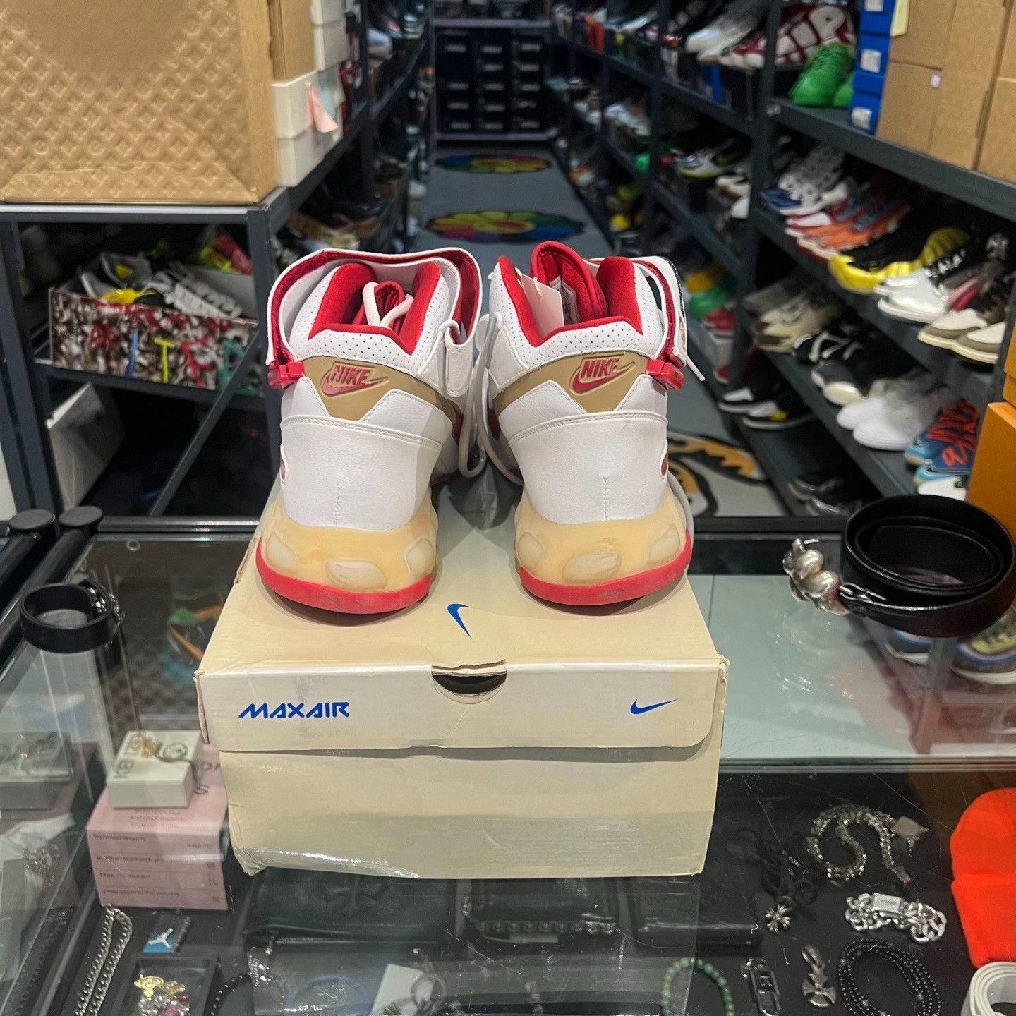 Nike Nike Lowtop Sneakers 12 Men Size US 12 / EU 45 - 3 Thumbnail