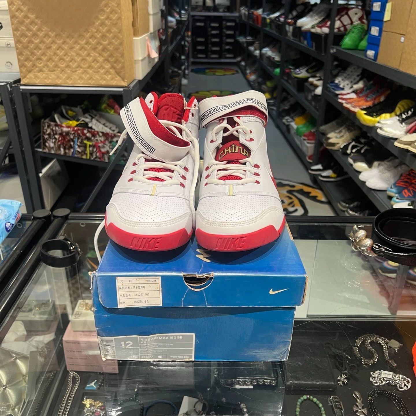 Nike Nike Lowtop Sneakers 12 Men Size US 12 / EU 45 - 2 Thumbnail