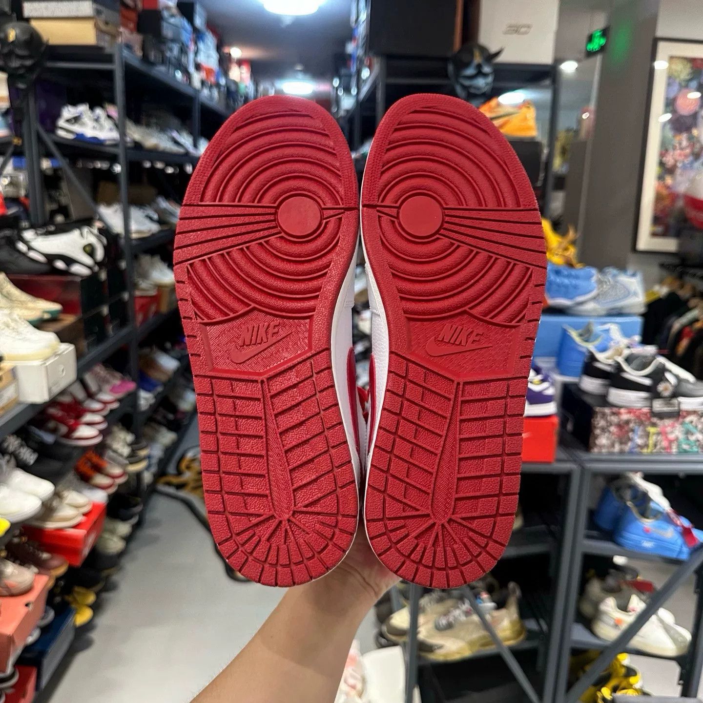 Nike Nike Red Lowtop Sneakers 12 Men Size US 12 / EU 45 - 4 Thumbnail
