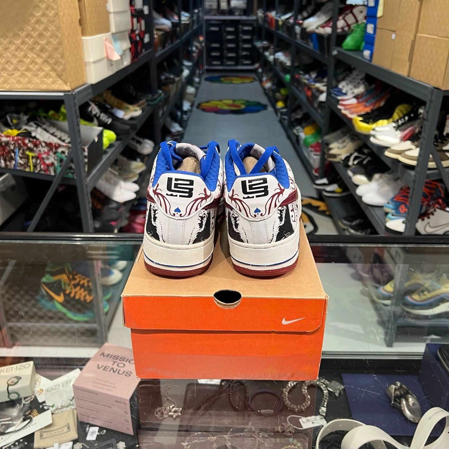 Nike Nike Lowtop Sneakers 9.5 Men Size US 9.5 / EU 42-43 - 3 Thumbnail