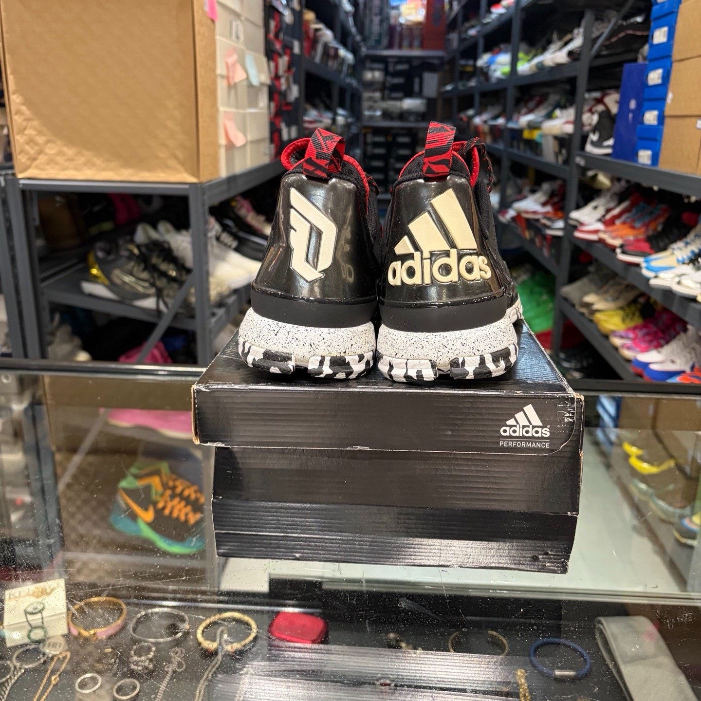 Adidas Adidas Black Lowtop Sneakers 9.5 Men Size US 9.5 / EU 42-43 - 3 Thumbnail