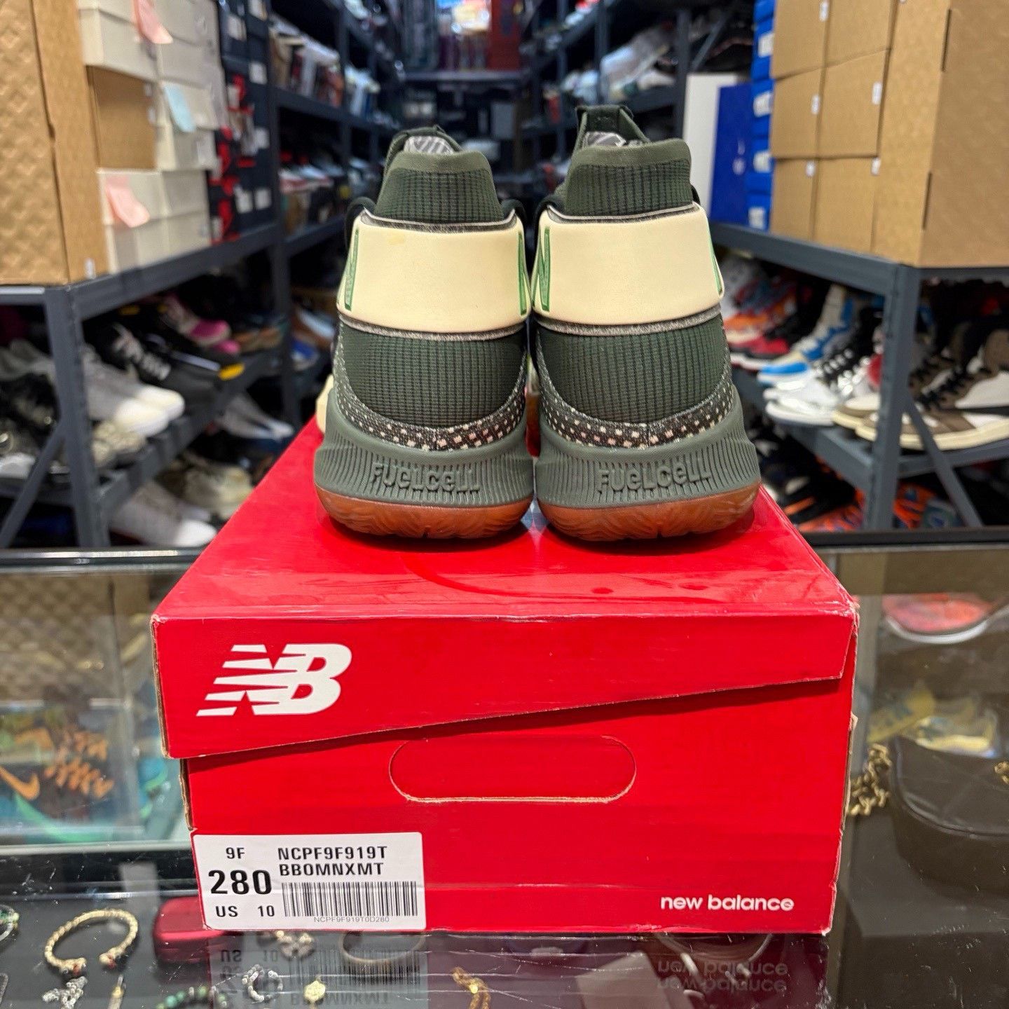 New Balance New Balance Green Lowtop Sneakers 10.5 Men Size US 10.5 / EU 43-44 - 3 Thumbnail
