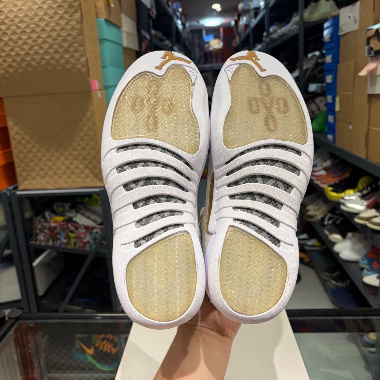 Nike Nike White Lowtop Sneakers 9.5 Men Size US 9.5 / EU 42-43 - 4 Thumbnail