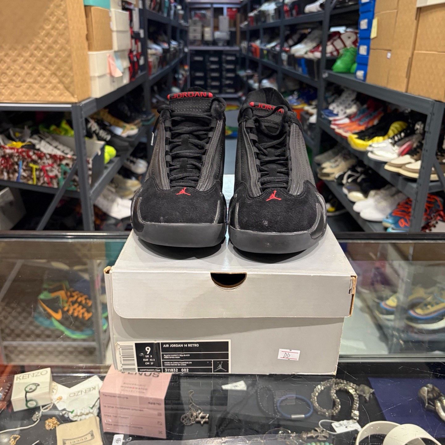 Nike Nike Black Lowtop Sneakers 9.5 Men Size US 9.5 / EU 42-43 - 2 Thumbnail
