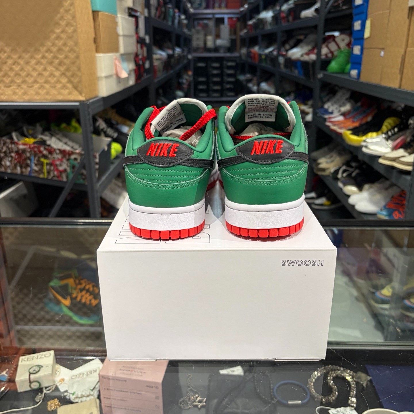 Nike Nike Lowtop Sneakers 9.5 Men Size US 9.5 / EU 42-43 - 3 Thumbnail