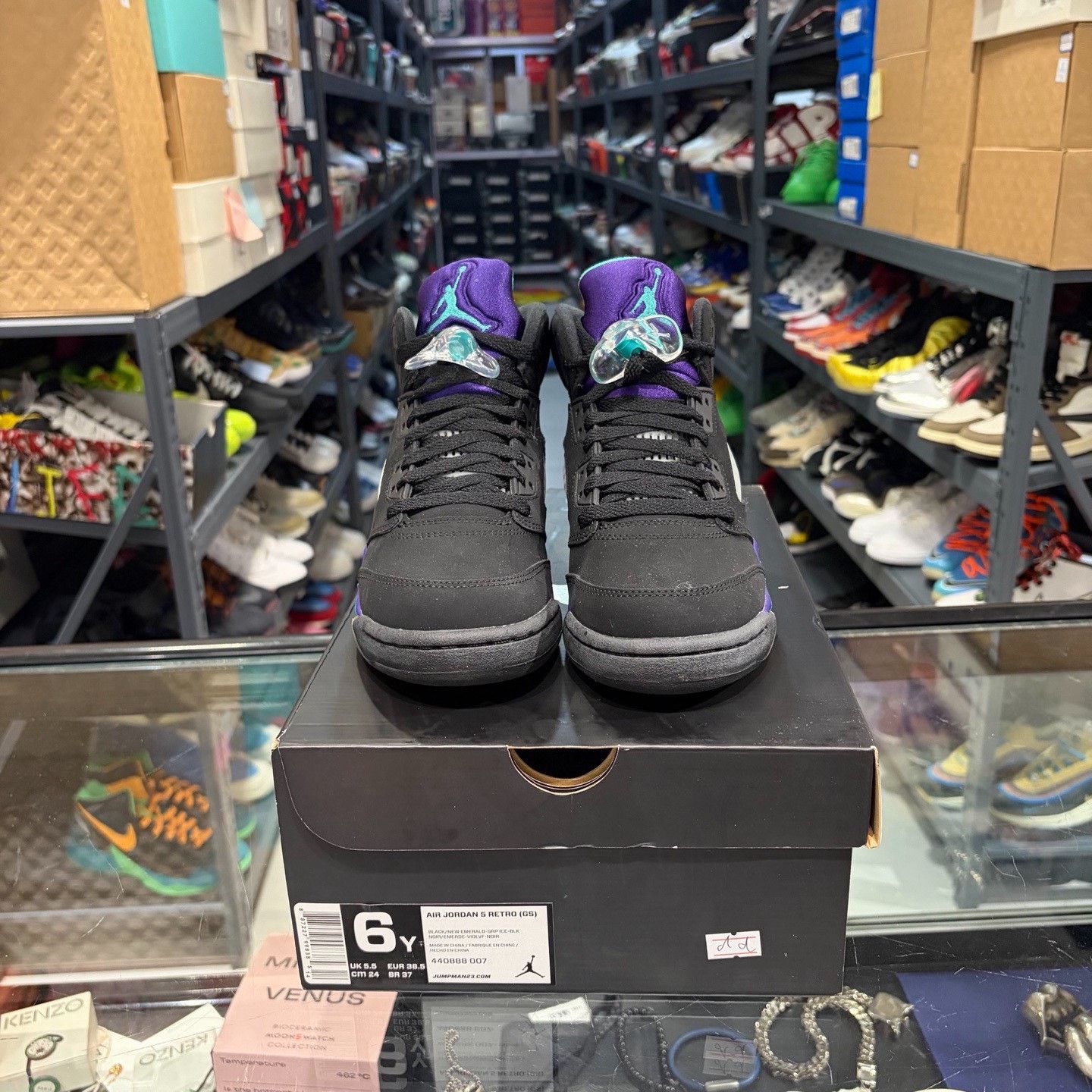 Nike Nike Black Lowtop Sneakers 6.5 Men Size US 6.5 / EU 39-40 - 2 Thumbnail