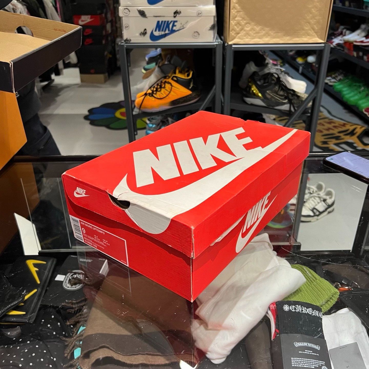 Nike Nike White Lowtop Sneakers 9.5 Men Size US 9.5 / EU 42-43 - 6 Thumbnail