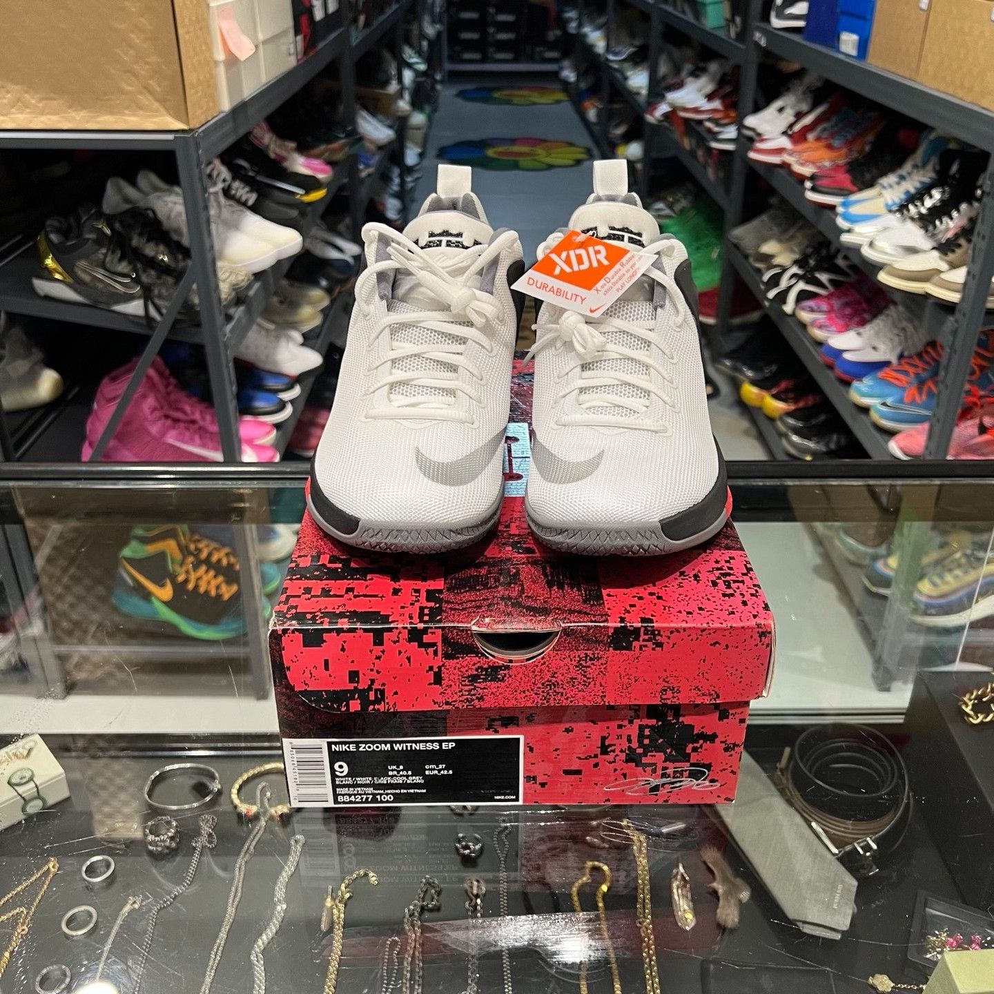 Nike Nike Lowtop Sneakers 9.5 Men Size US 9.5 / EU 42-43 - 2 Thumbnail