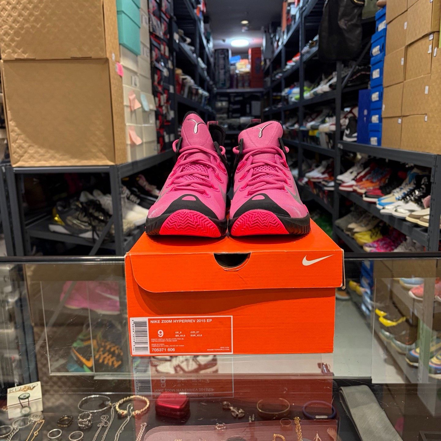 Nike Nike Pink Lowtop Sneakers 9.5 Men Size US 9.5 / EU 42-43 - 2 Thumbnail