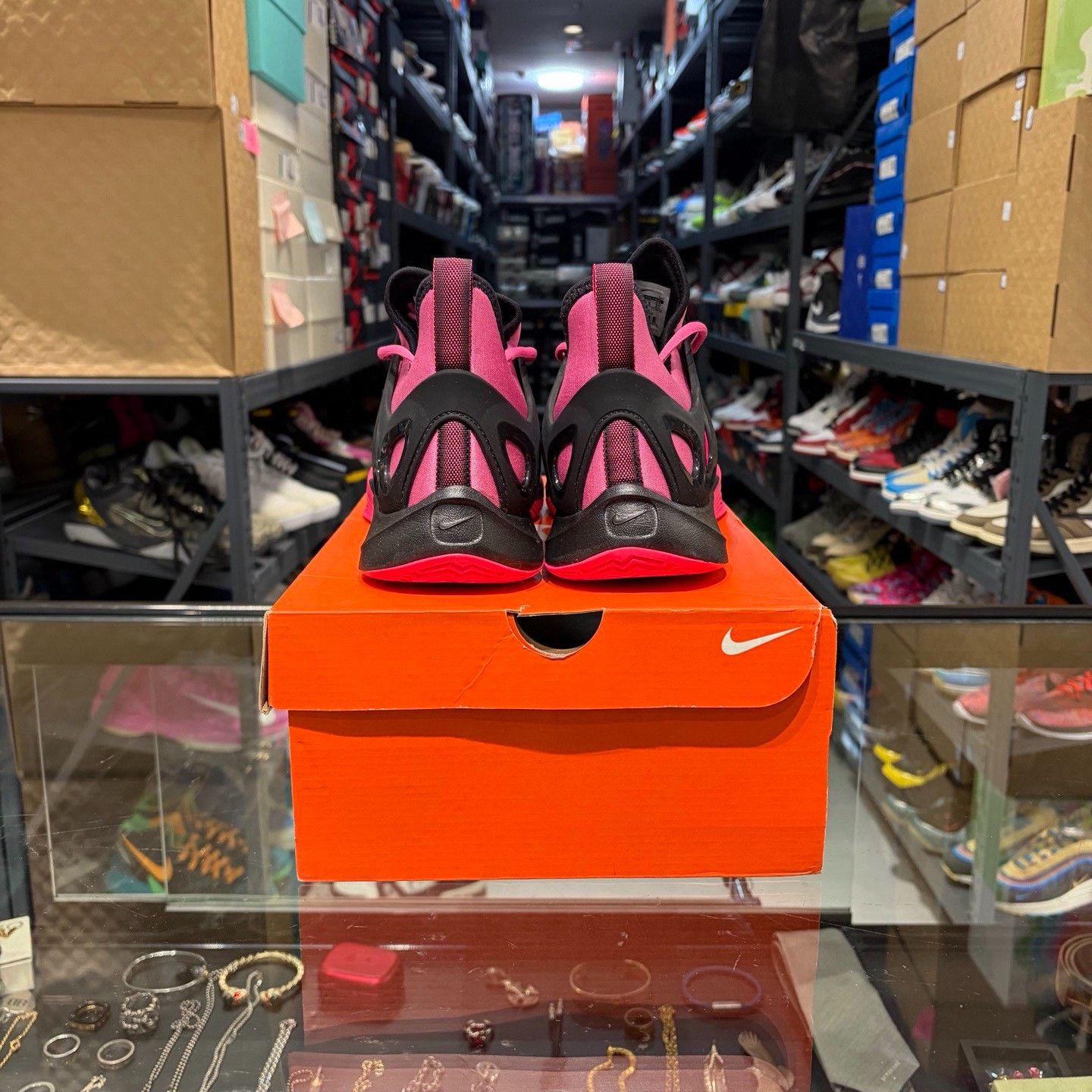 Nike Nike Pink Lowtop Sneakers 9.5 Men Size US 9.5 / EU 42-43 - 3 Thumbnail