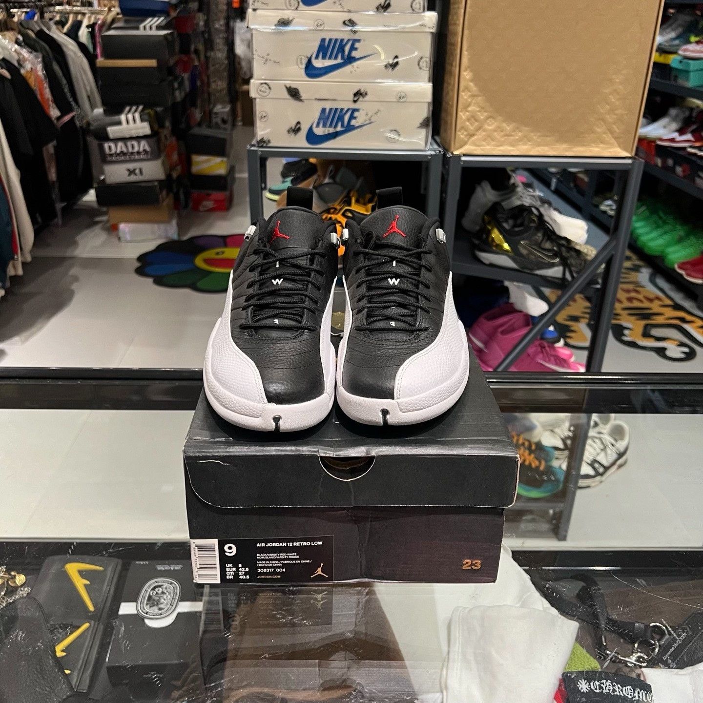 Nike Nike Black Lowtop Sneakers 9.5 Men Size US 9.5 / EU 42-43 - 2 Thumbnail